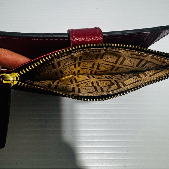 Lodis Red Leather Zip Card Case Wallet - Picture 10 of 12